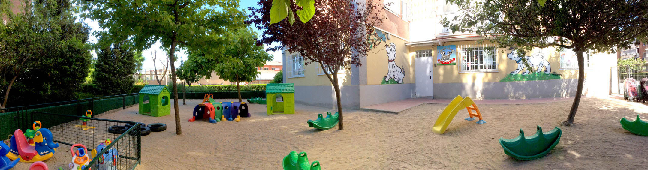 Patio principal Escuela Infantil Dalmatas Mostoles